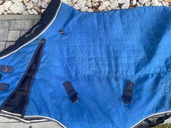 Zimní výběhová stájová deka