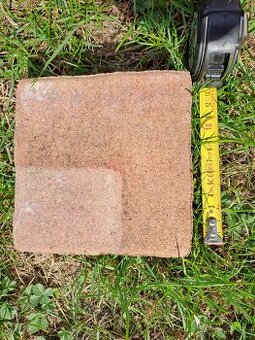 Zámková červená dlažba 14x14x6 cm