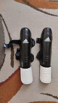 Chraniče holení pro bojové sporty Adidas