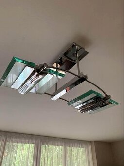 Chromovaný lustr .K vyzvednutí v Žatci,Praha.606 247 137