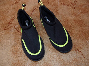 Boty do vody vel. 33