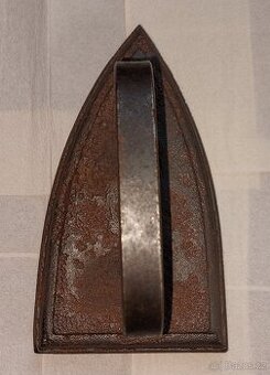 Starožitná žehlička 1 - 1