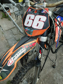 Koupím nějakou krosku o obsahu min. 125ccm a do 35tis.