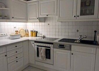 Venkovská bílá kuchyně se spotřebiči,6239