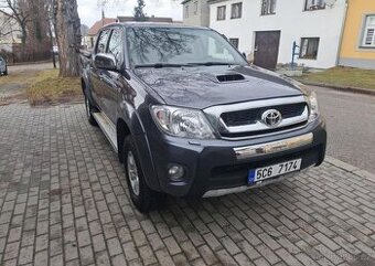Toyota Hilux 2,5 D4D odp.DPH nafta manuál 106 kw