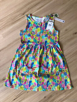 Nové šaty vel. 122/134