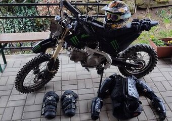 Pitbike 140 cc Lifan + výbava