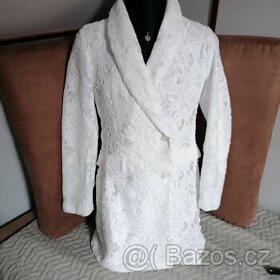 Krásné-luxusní bílé dlouhé krajkové sako vel.40-44