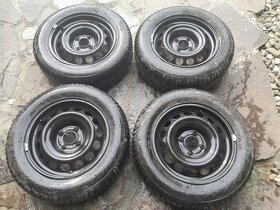 Kola se zimními pneumatikami Nokian Tyres 185/65/R15