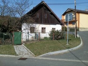 Prodám vesnický dům k celoročnímu bydlení 4 km od Domažlic