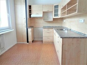 Pronájem bytu 3+1 88 m² s lodžií - 1