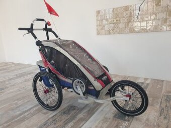 Kočárek Chariot