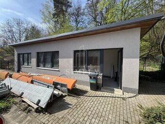 Pronájem komerčního prostoru,41m2, Praha 5 - Zbraslav