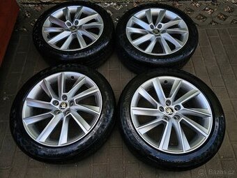 ALU letní kola Škoda 5x100 Scala R17 ET40 Stratos