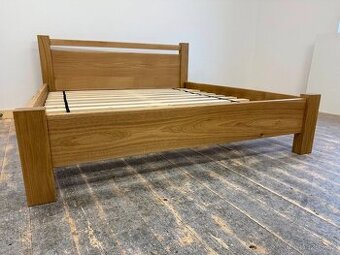 Manželska postel z dubového masivu