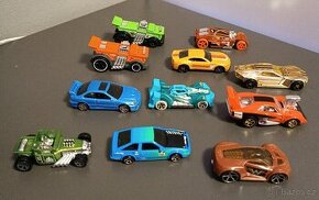 Autíčka Hot Wheels komplet