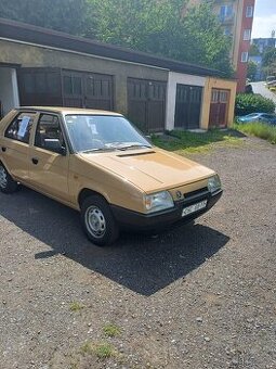 ŠKODA FAVORIT 136L ORIGINÁLNÍ STAV KRASAVEC
