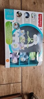 Kolotoč nad postýlku Fisher price -motýlci
