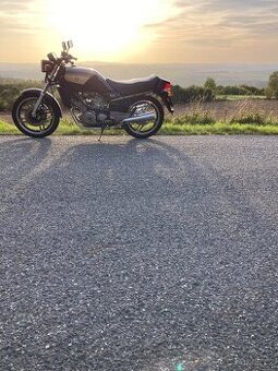 Yamaha xz 550