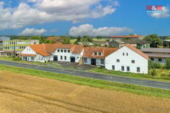 Prodej rodinného domu, 1040 m², Krakovany