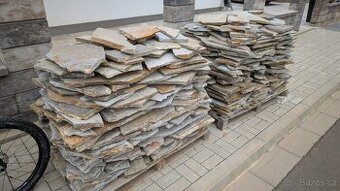 Přírodní štípaný kámen Rula Gold Brown