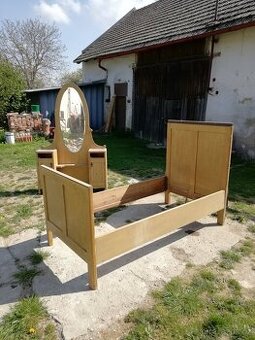 Starý ložnicový set - masiv