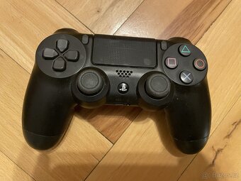 Sony DualShock 4 ovladače – PS4 černý