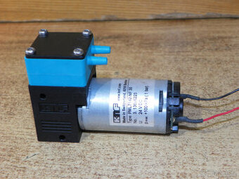 Čerpadlo pro chemické kapaliny KNF NF 30, 24 VDC