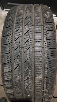 Rotalla ICE PLUS S210 245/45 R18 100V XL  zimní