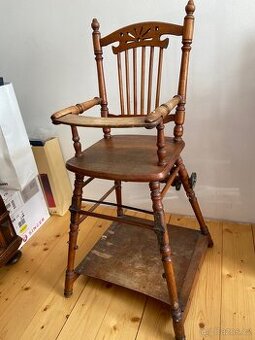 Starožitná dětská židlička