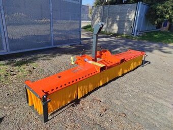 Mechanický zametač na pal. vidle, břit lopaty, třetí bod