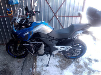 CFMoto 650 MT