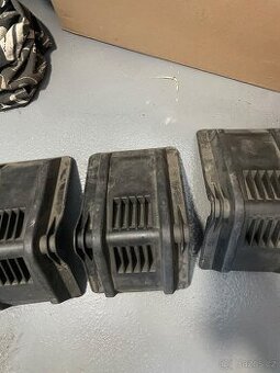 Ochranné rohy - černé