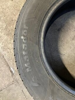 Zimní pneu 195/65 R15 T