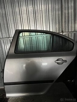Zadni dvere octavia 2 sedan - 1