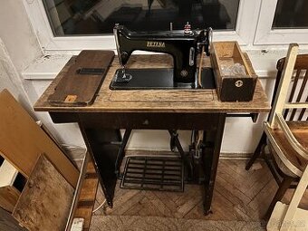 Šicí stroj Zetina