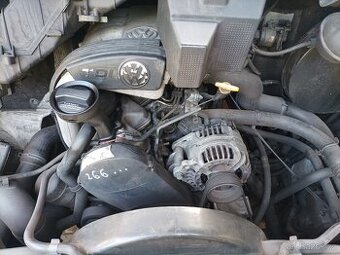 Díly motoru 2,5 TDI 80kw.