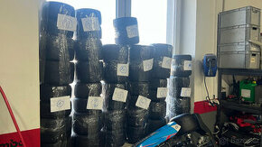 Závodní pneu na motokáru sady prodej použité