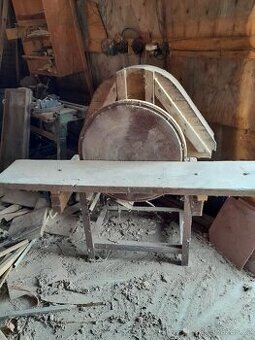 Čelní kotoučová bruska