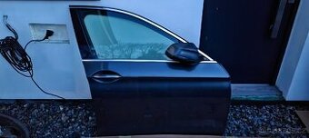 Přední pravé dveře BMW 5 F10/F11 – Mineral Gray (B39)