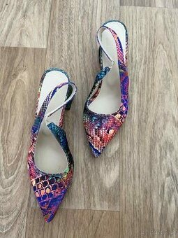 Barevné lodičky zn. Irmona, vel. 38, nošené.