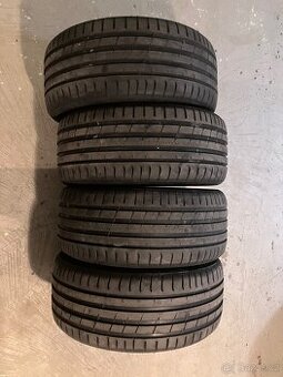 Sada letních pneu Nokian Powerproof 245/40/19 98Y