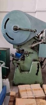 Použitý ruský excentrický lis K2324D, r. v. 1970