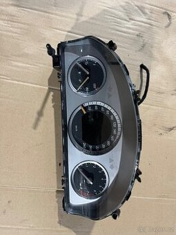 Panel přístrojů - Budíky Mercedes-Benz W204 - benzín