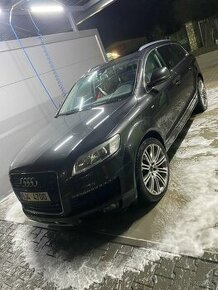 Audi Q7 4.2 TDi 7 místné