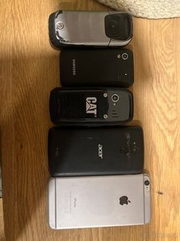 Sbírka telefonů