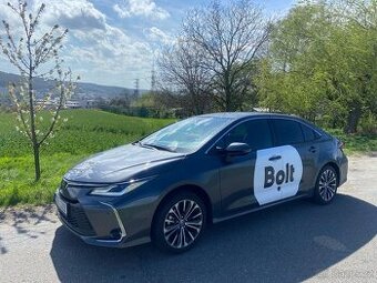 Řidič BOLT ve Zlíně