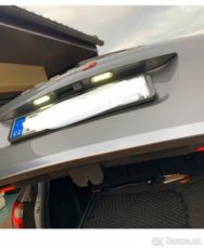 Porsche Cayenne 2010-17 a VW LED osvětleni SPZ