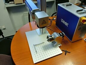 Profesionální značící lase 30W DMK s rotační osu a zárukou