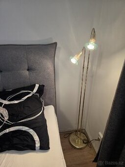 Stojací lampa za odvoz